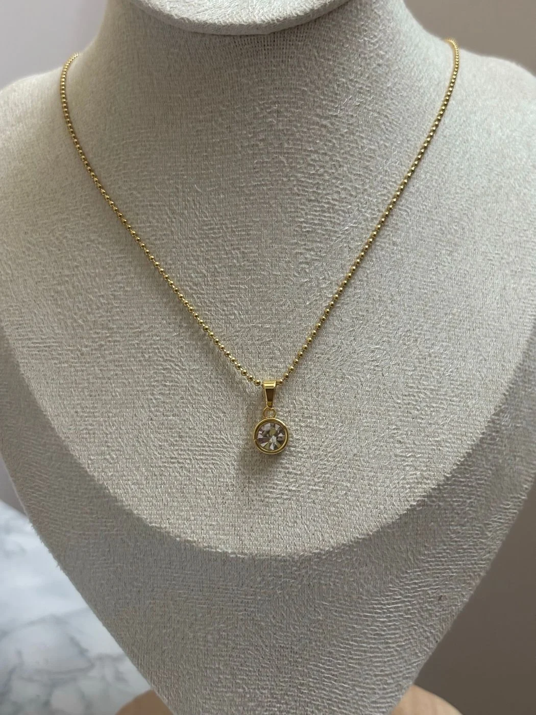 Olivia pendant necklace 2