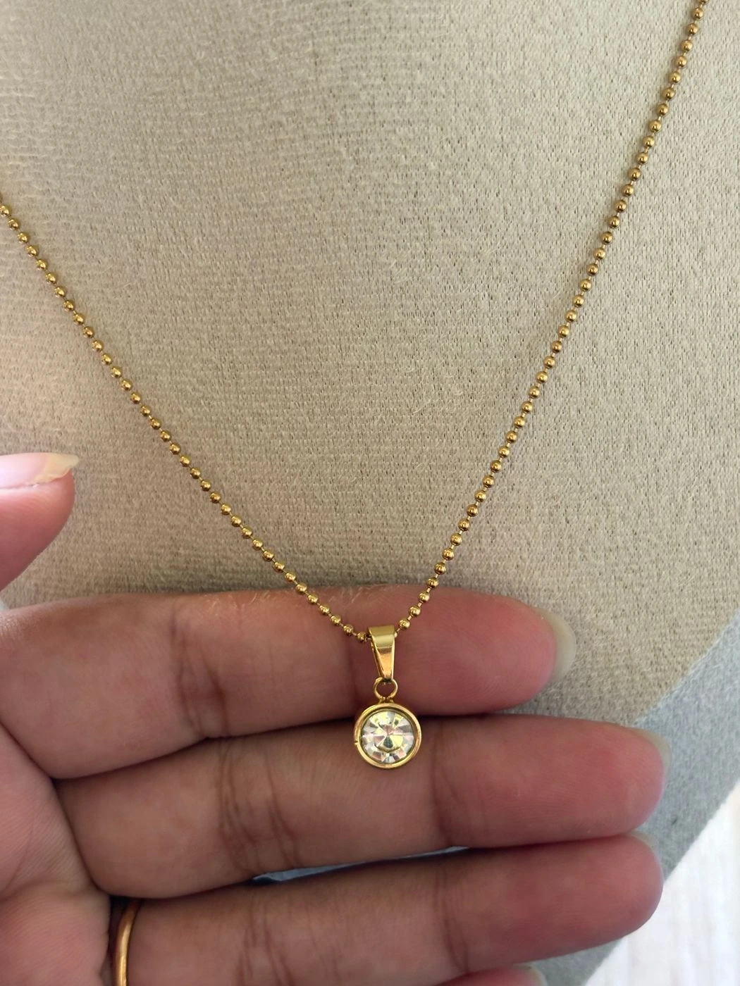 Olivia pendant necklace 3