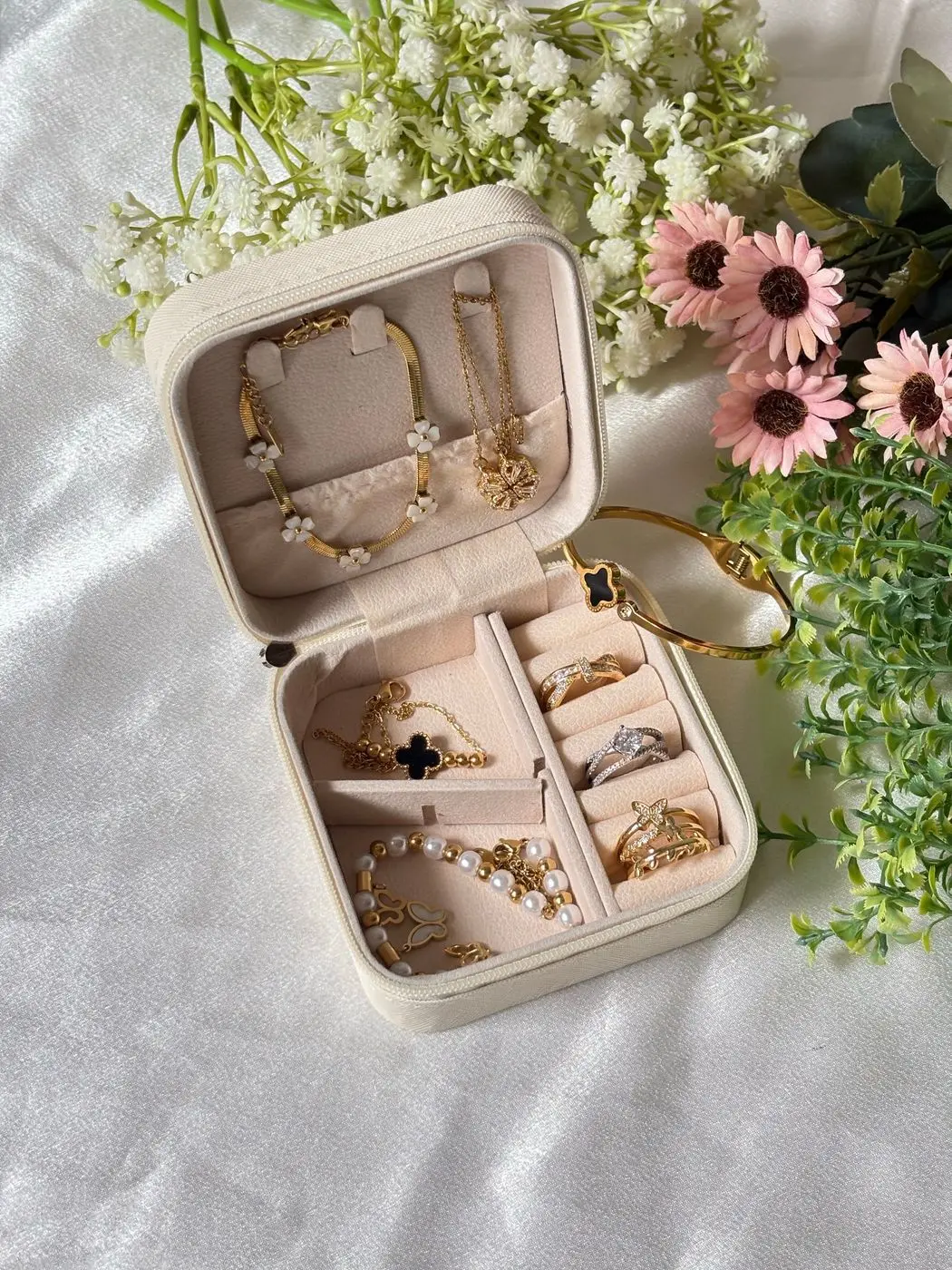 Jewellery organiser 1