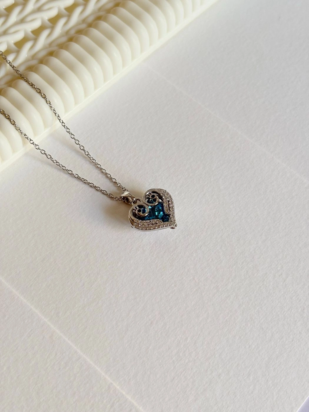 Mystery blue heart chain
