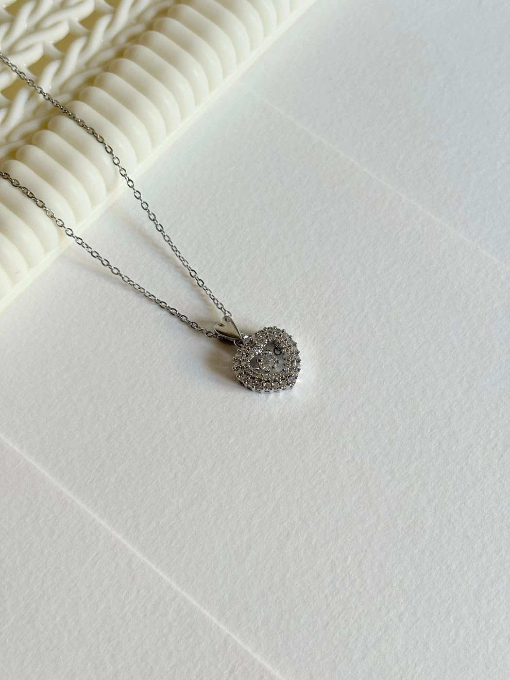 sparkle heart pendant chain