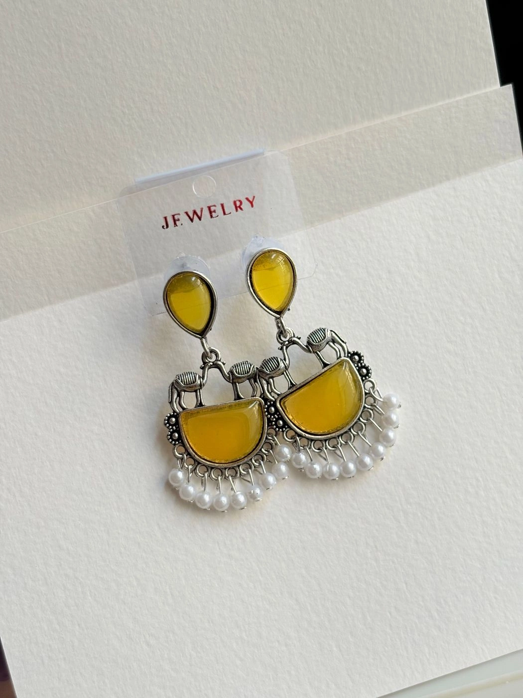 Camels standing earrings 3