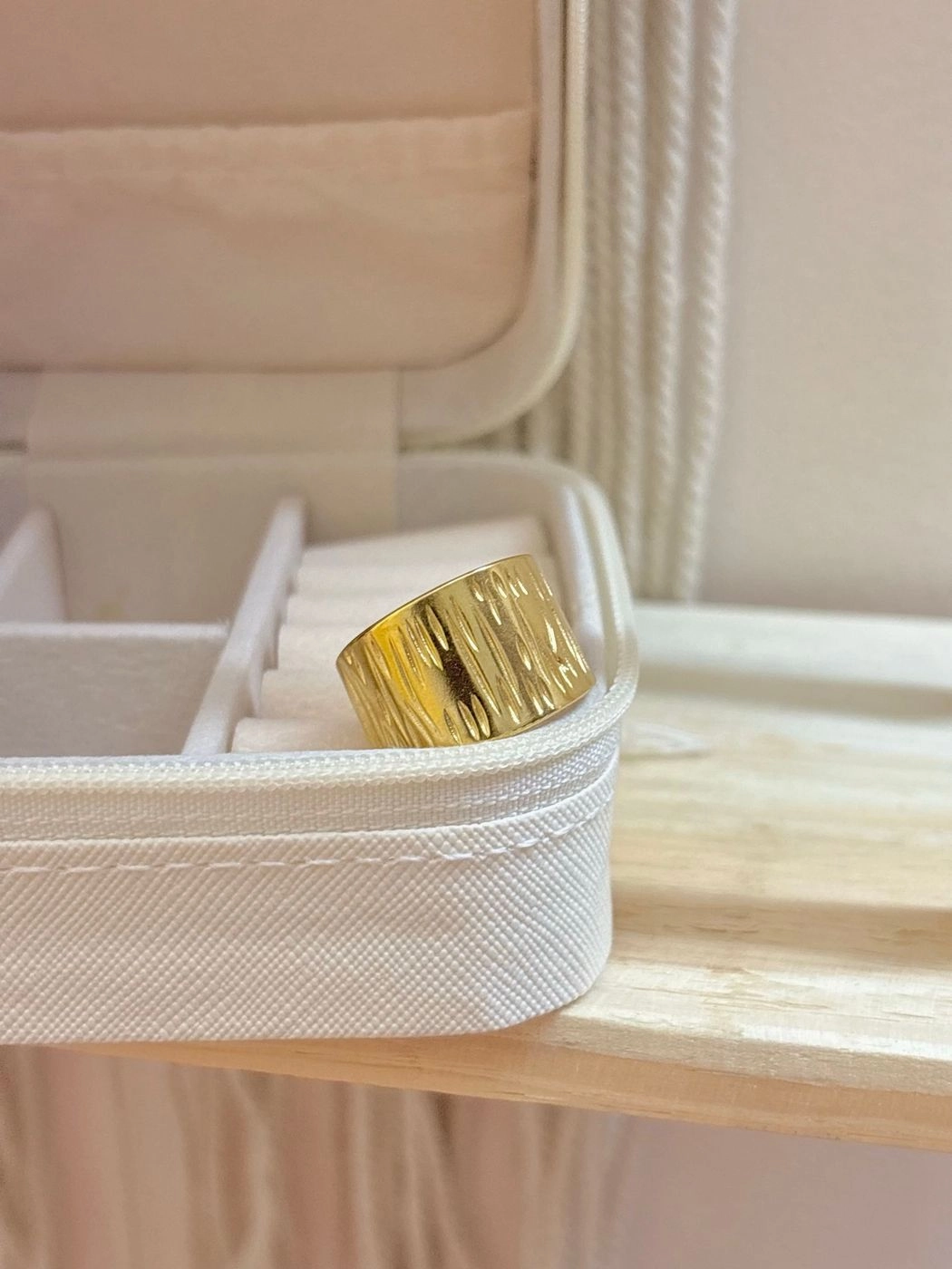 Contemporary chunky adjustable ring