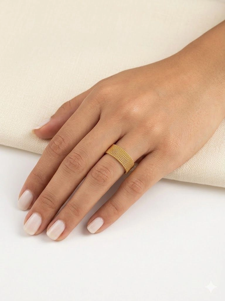 Unisex flexible mat ring
