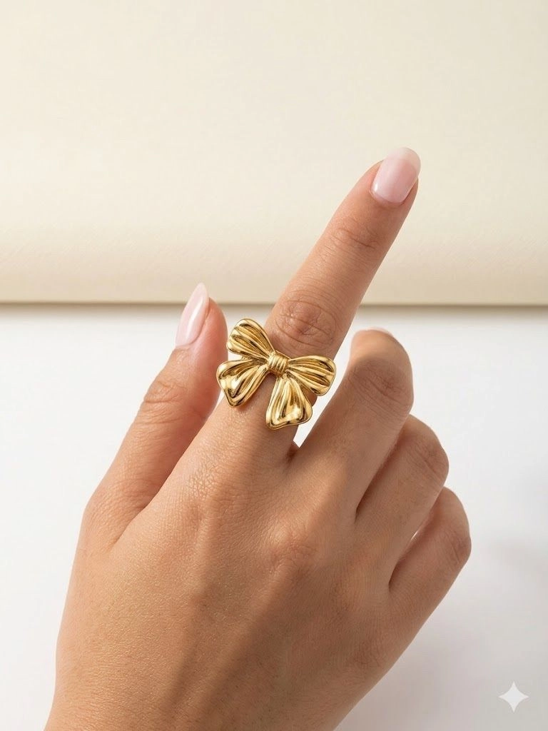 Chunky adjustable bow ring