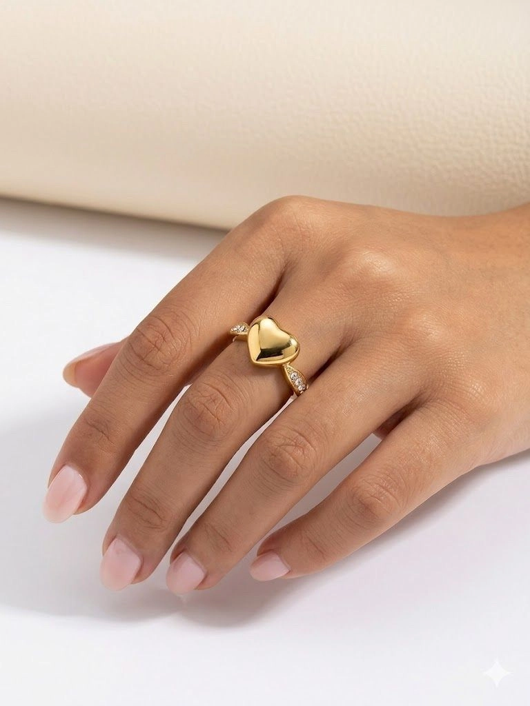 Chunky heart ring