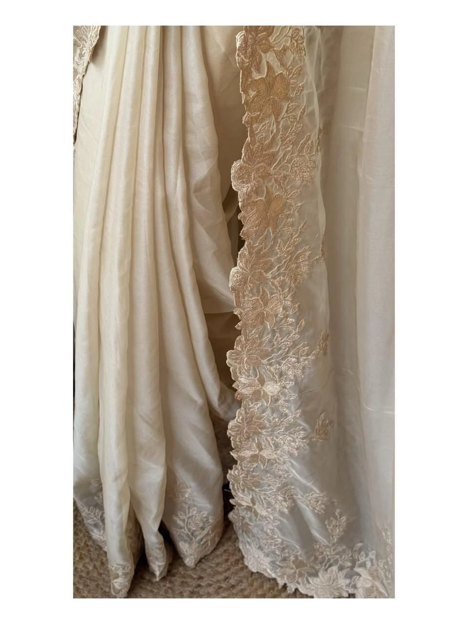 Organza Embroiderd Saree with scolap work 3