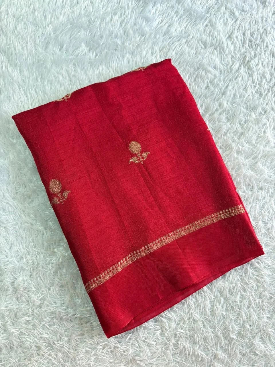 Lairi Georgette Saree