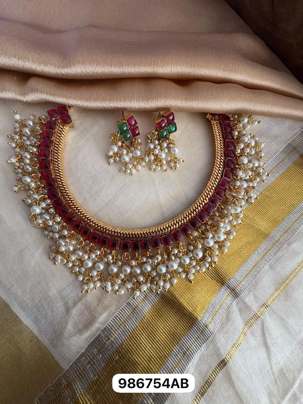 Pearl Heavy Necklace 4