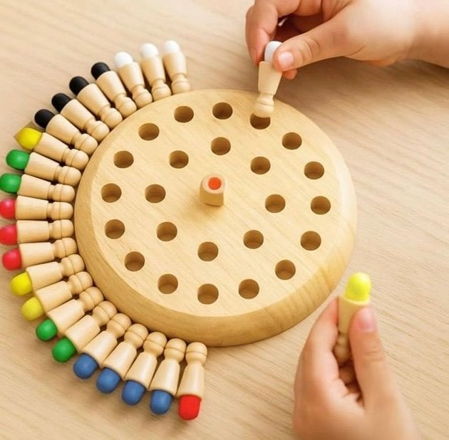 Colour memory chess game