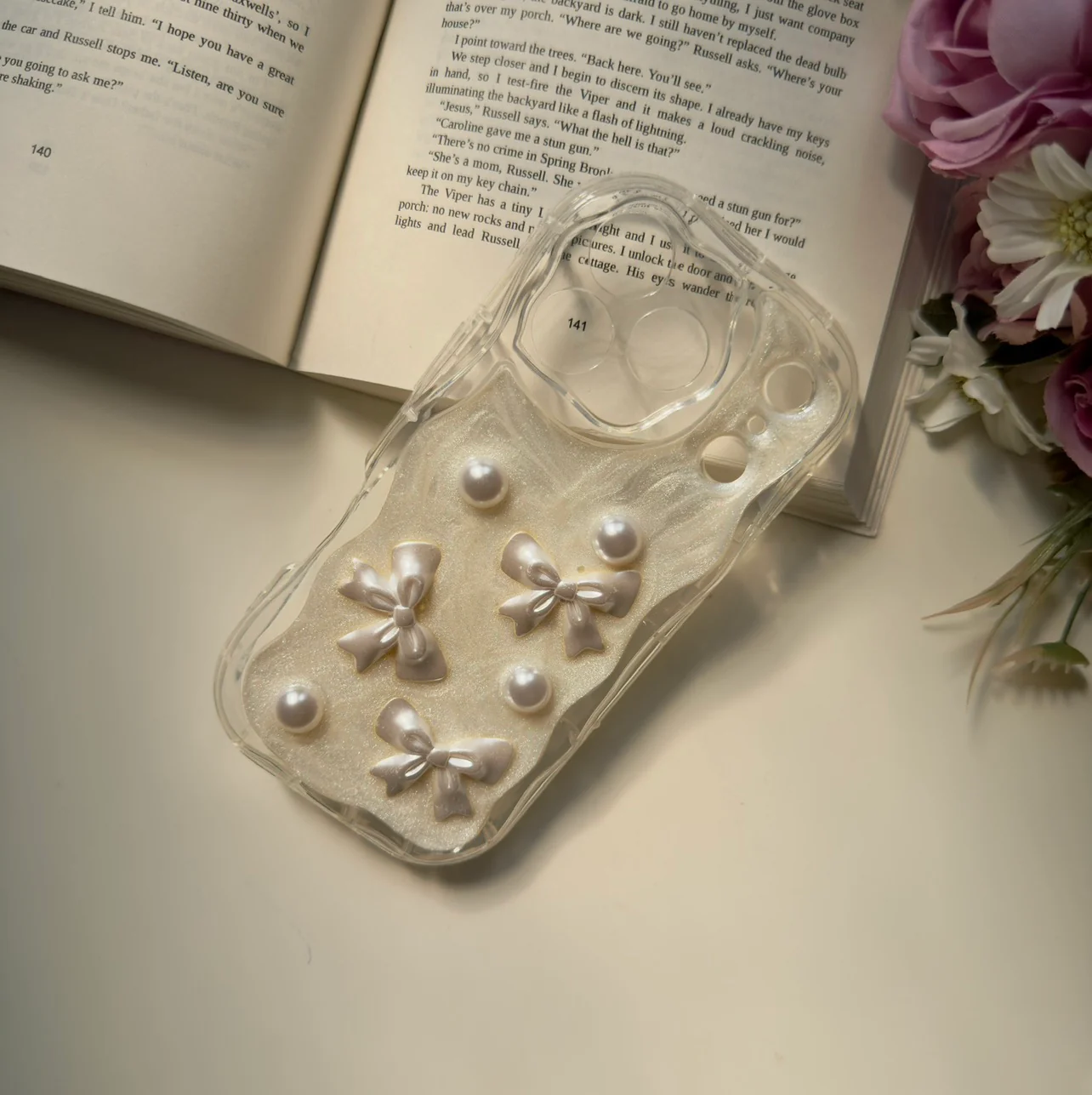 Pearl Bow glitter case