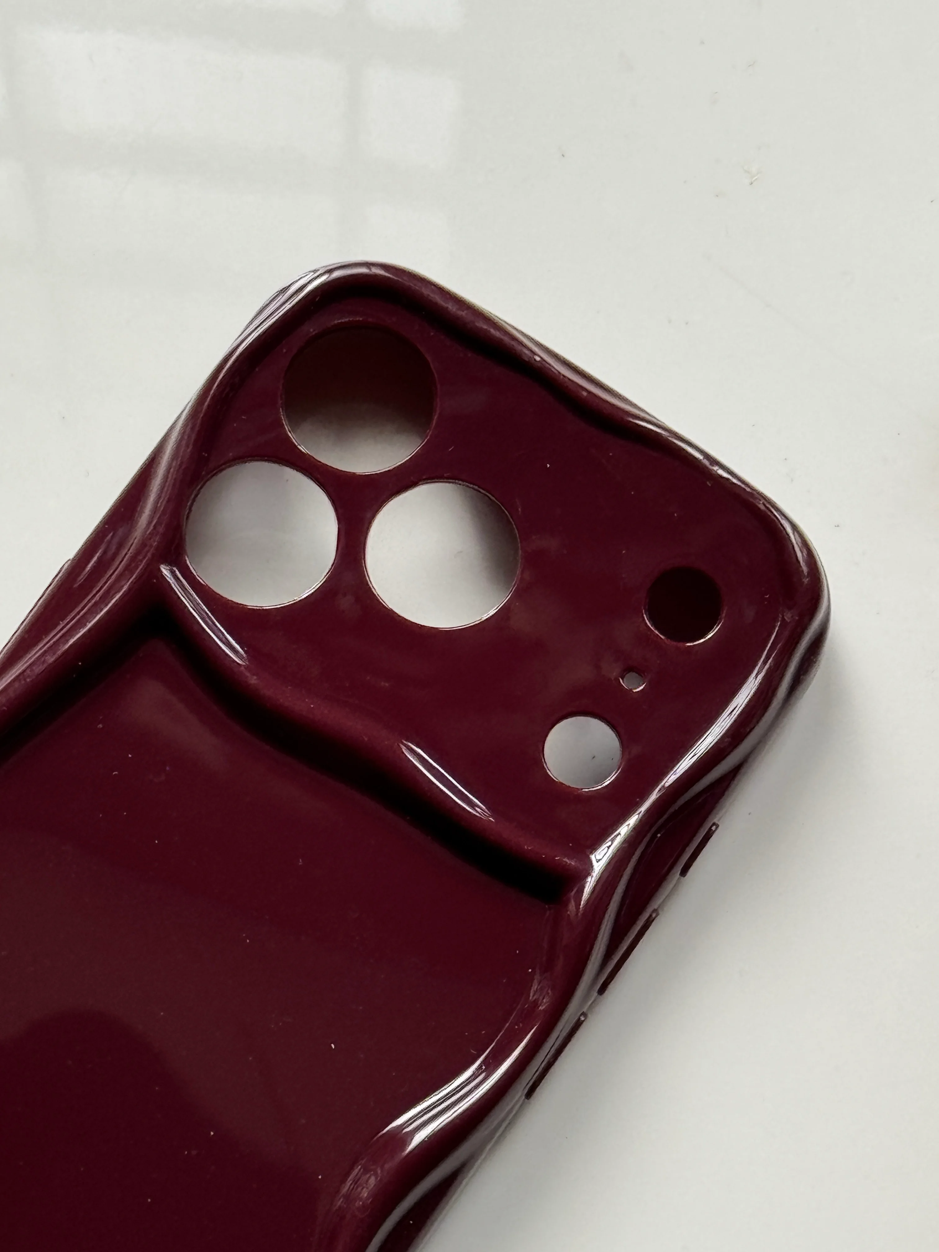 Burgundy Cream pattern case 2
