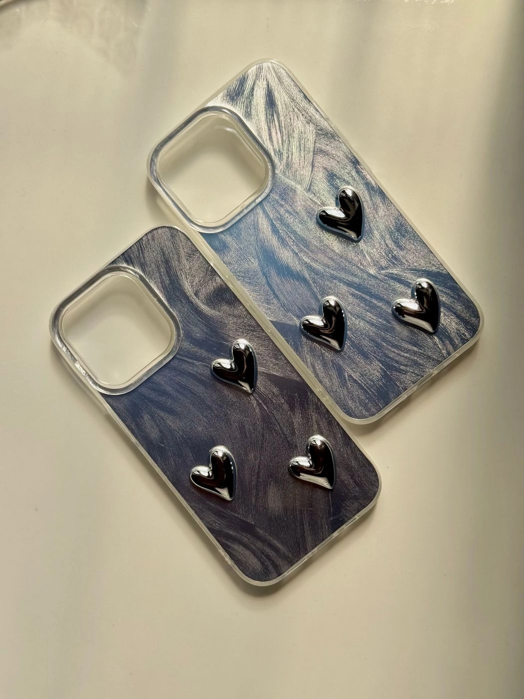 Silvery Heart Feather Yarn Phone Case 🩶💫