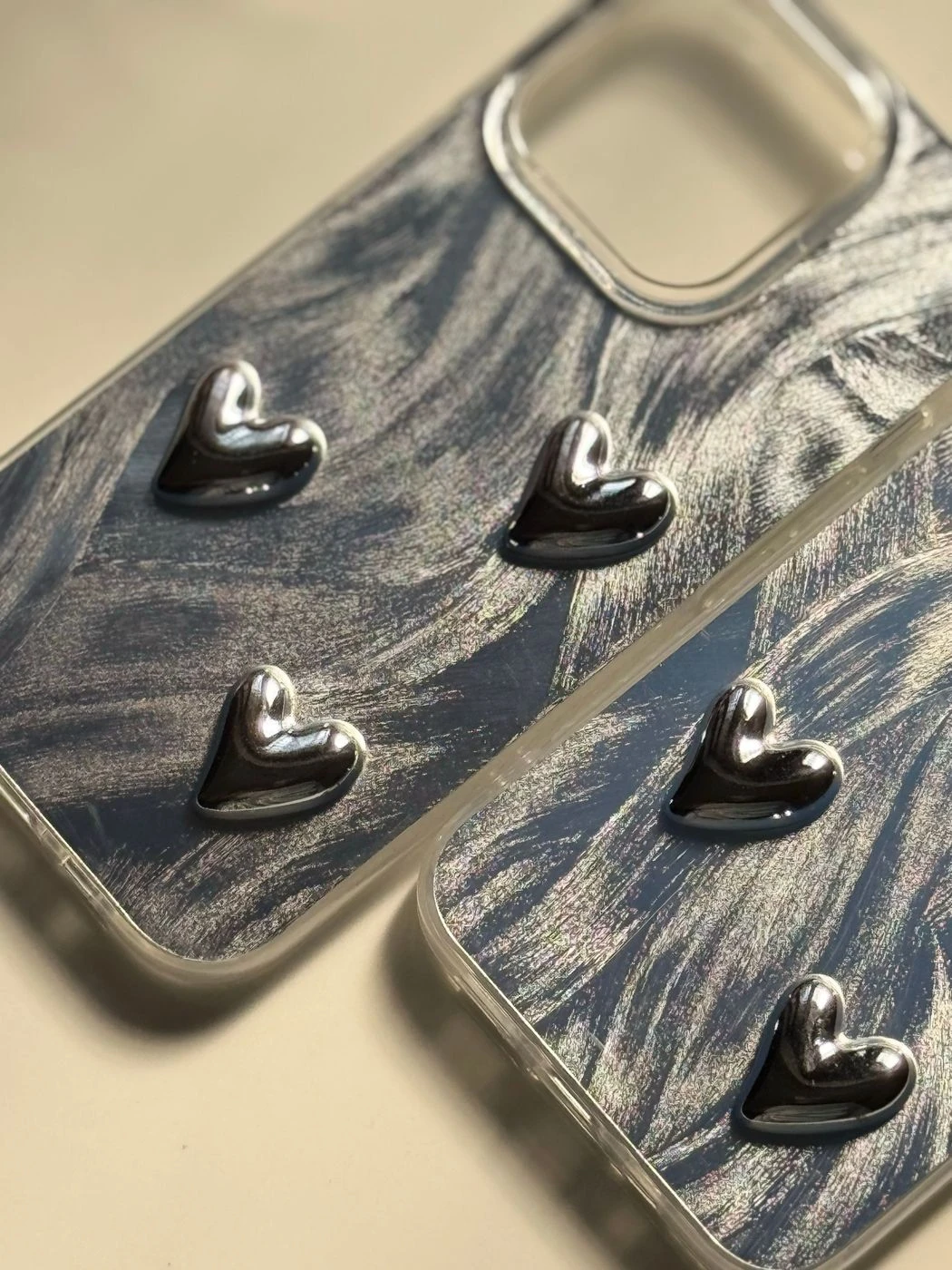 Silvery Heart Feather Yarn Phone Case 🩶💫 2