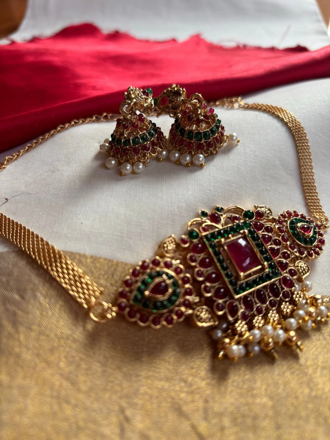 Shubha Multistone Statement Choker 2