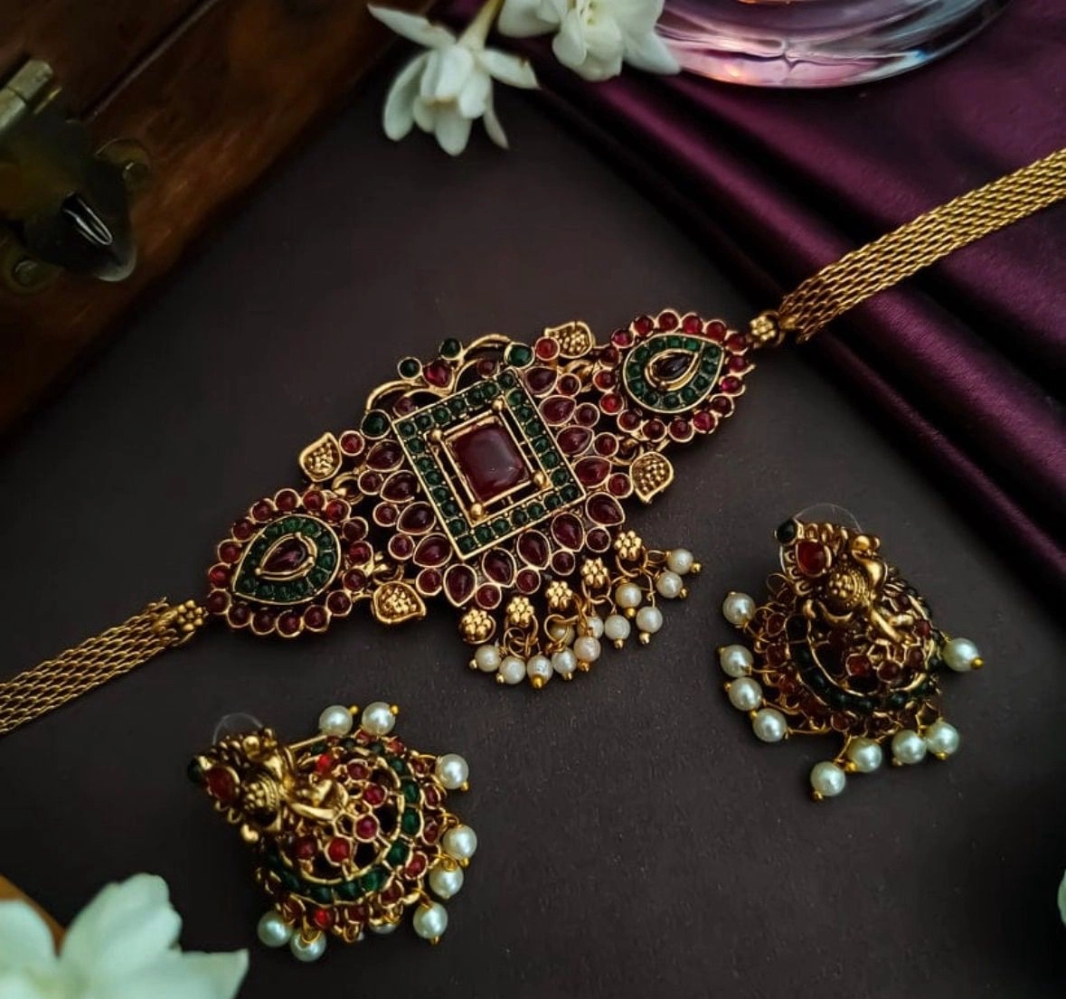 Shubha Multistone Statement Choker 3