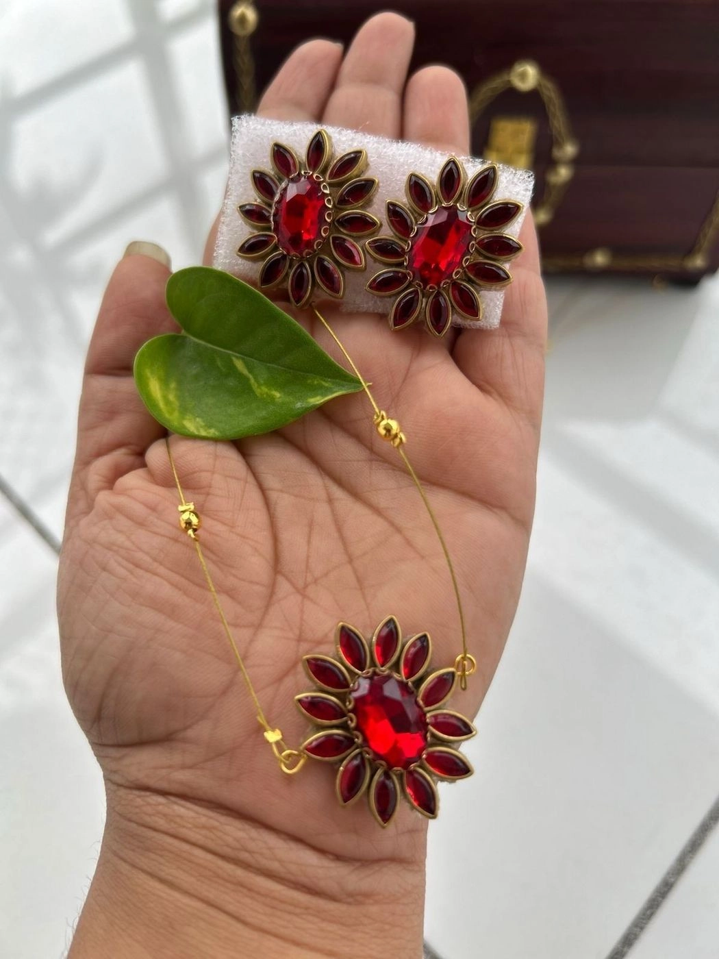 Sia- The Red - Invisible Set