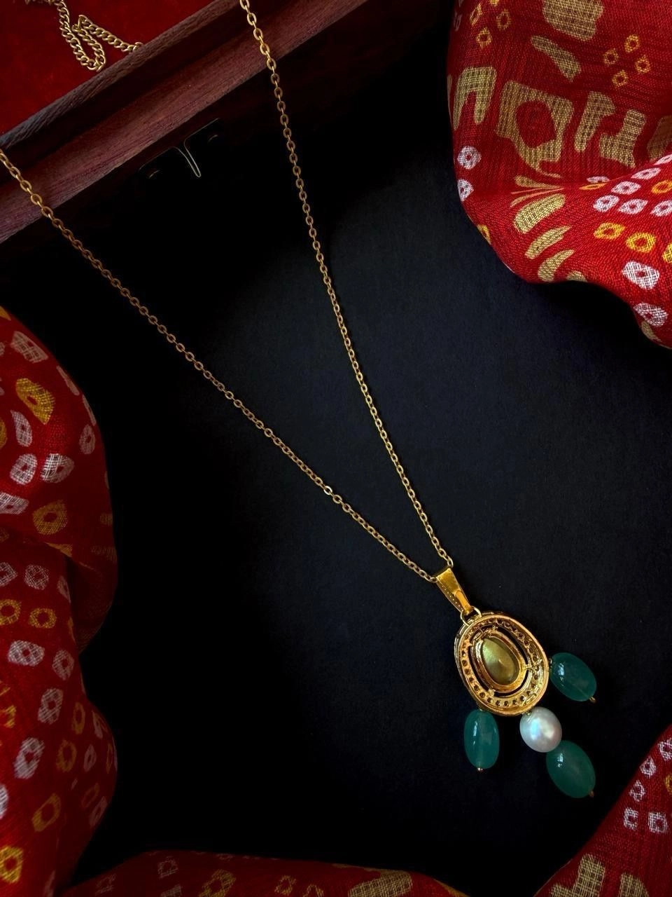 Eka Green Kundan Stone Chain 2