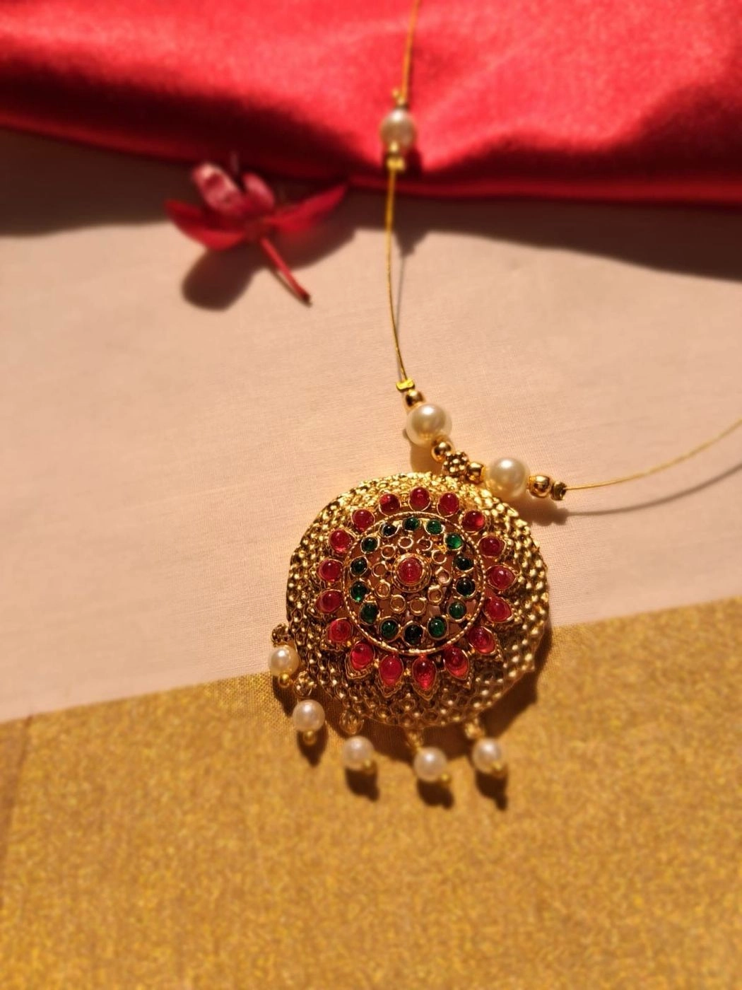 Invisible Premium Round Pendant 2