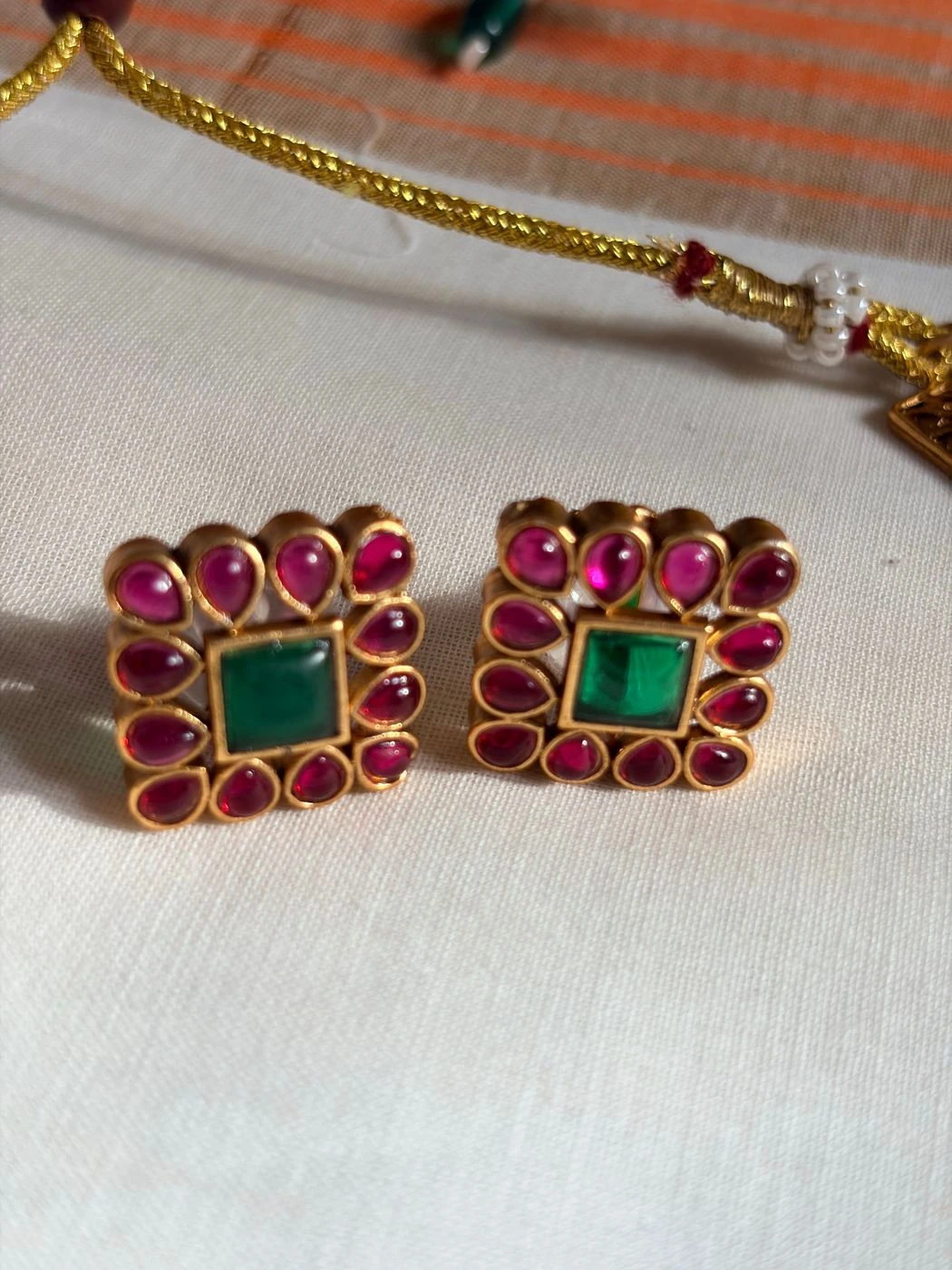 Devayani Multistone Square Chocker 3