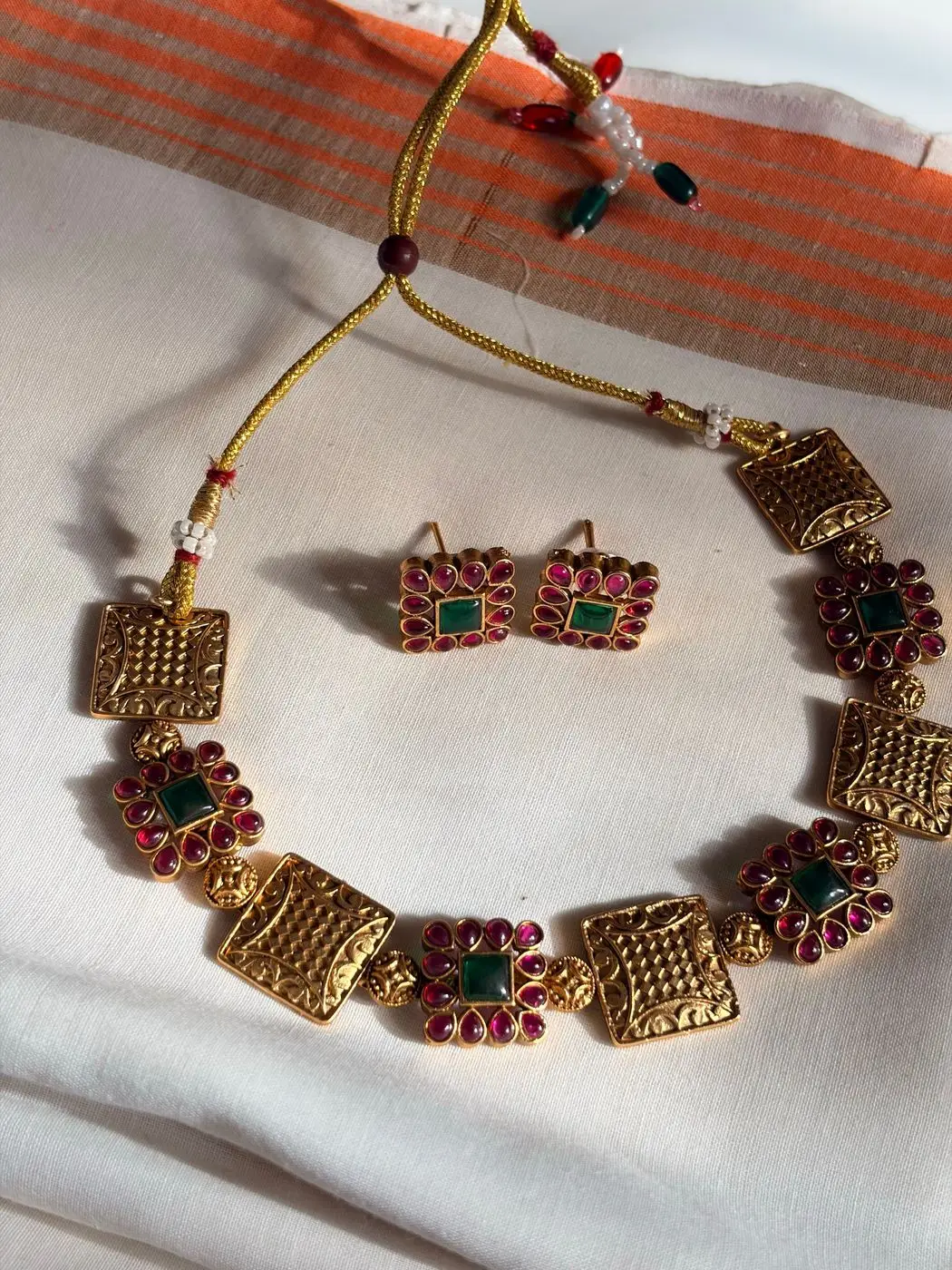 Devayani Multistone Square Chocker 4