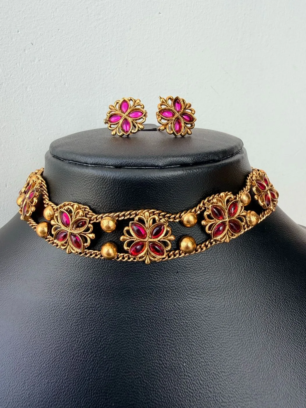 Pink Flower Choker 1