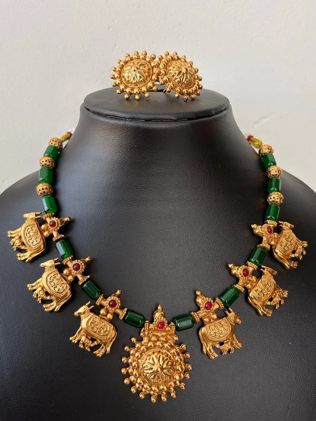 Green Nandi Necklace 1