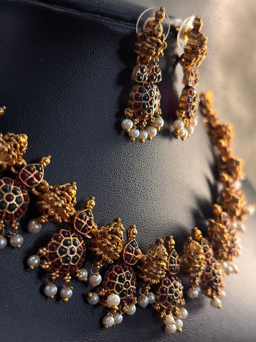 Subadra Multistone Devi Necklace 2