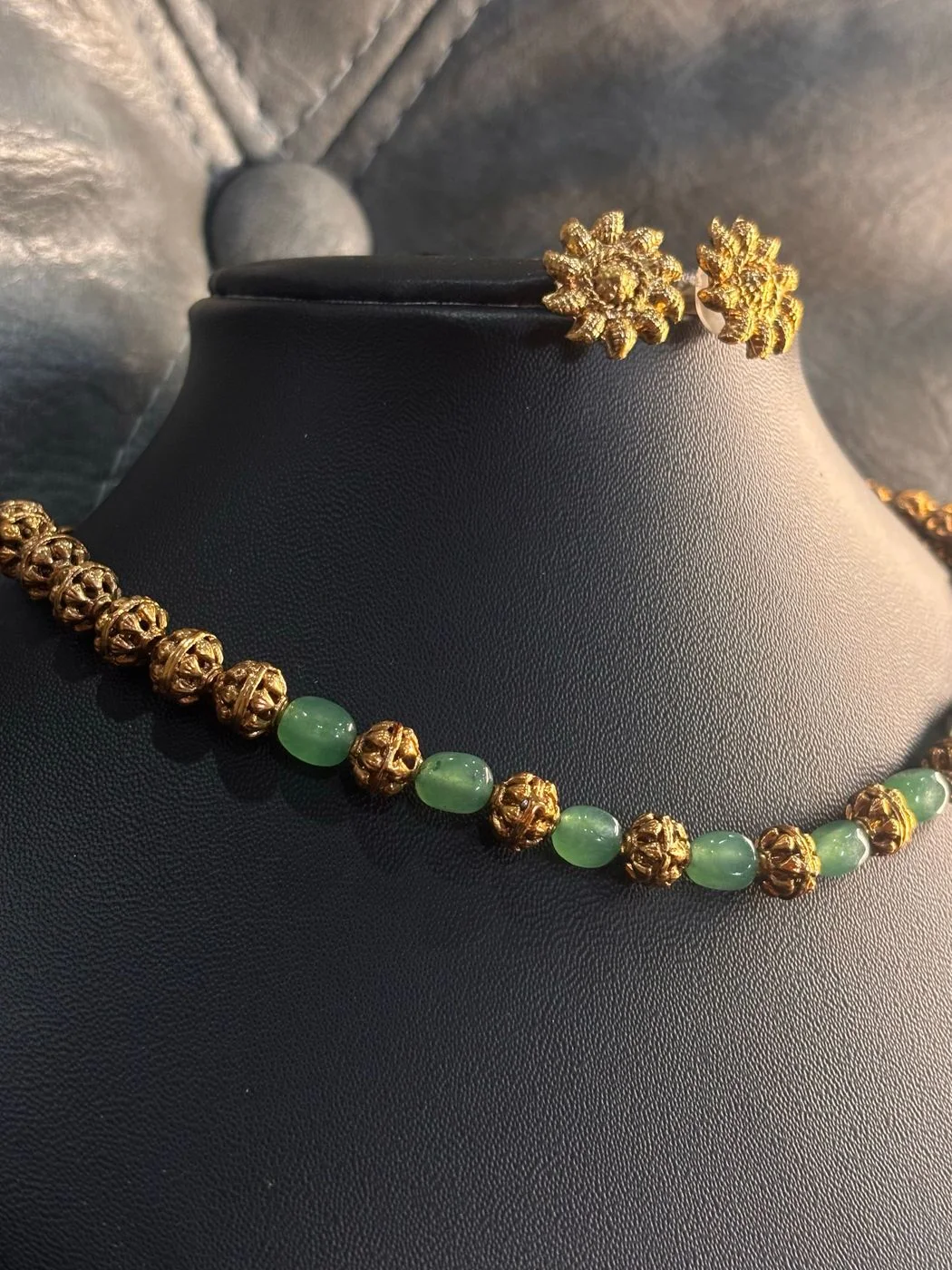 Pastel Green Stone Neck Chain 3