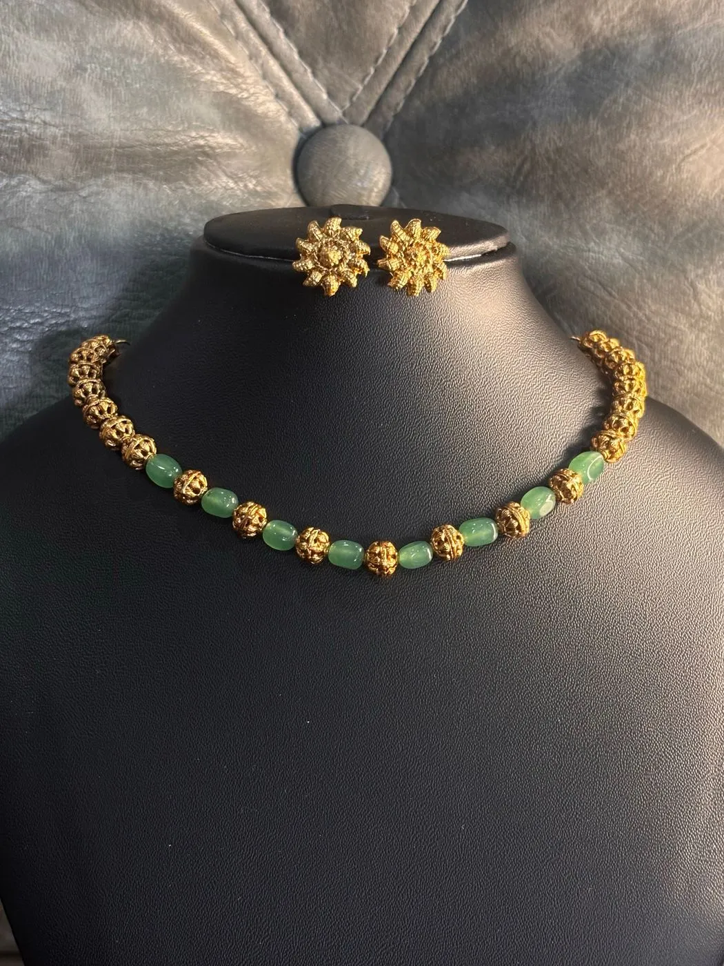 Pastel Green Stone Neck Chain 4