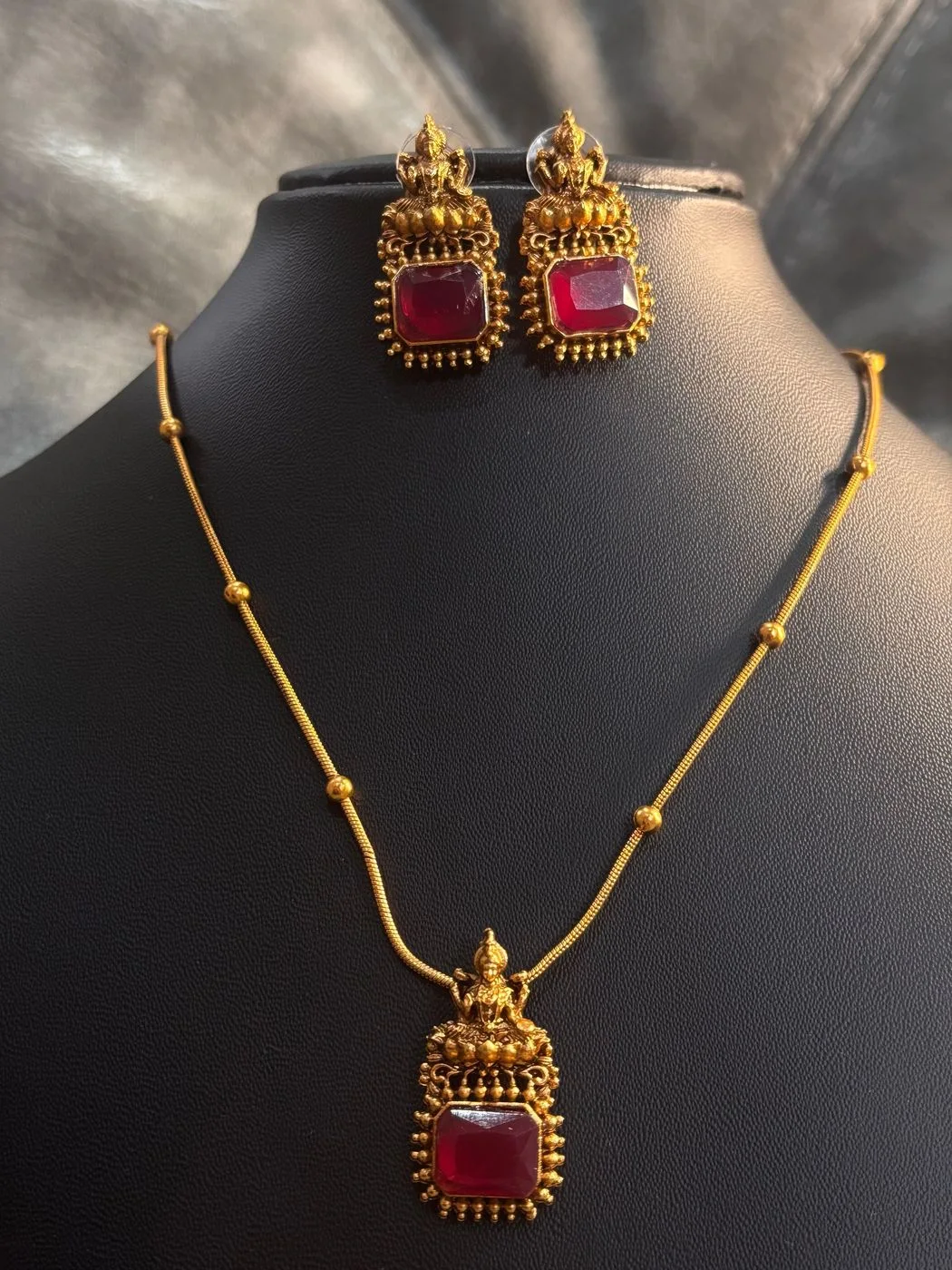 Manikyalakshmi long chain 1