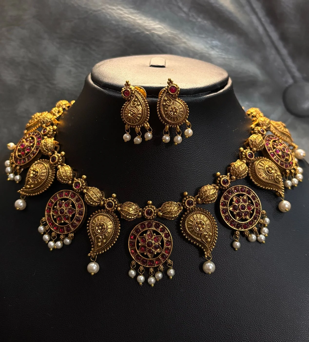 Kadambari Antique Necklace 2