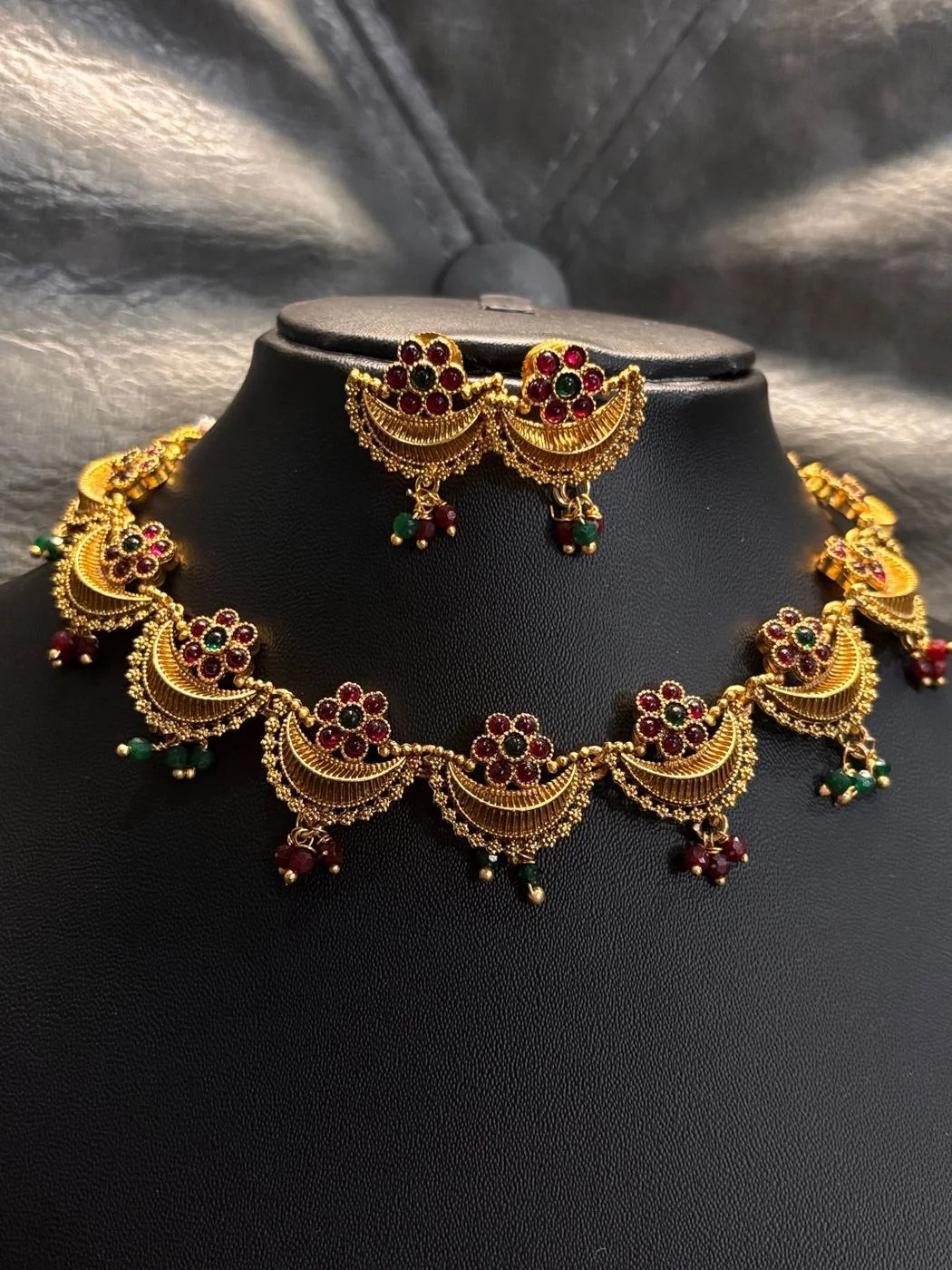 Ardha Chandra Necklace 1