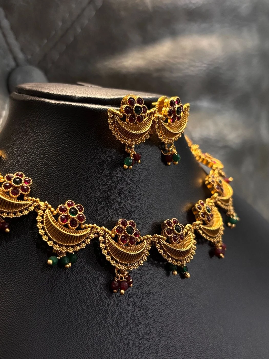 Ardha Chandra Necklace 3