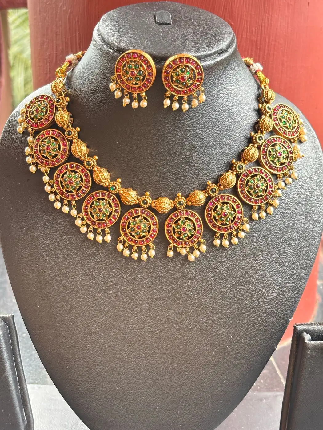 Mrinalini Royal Necklace 3