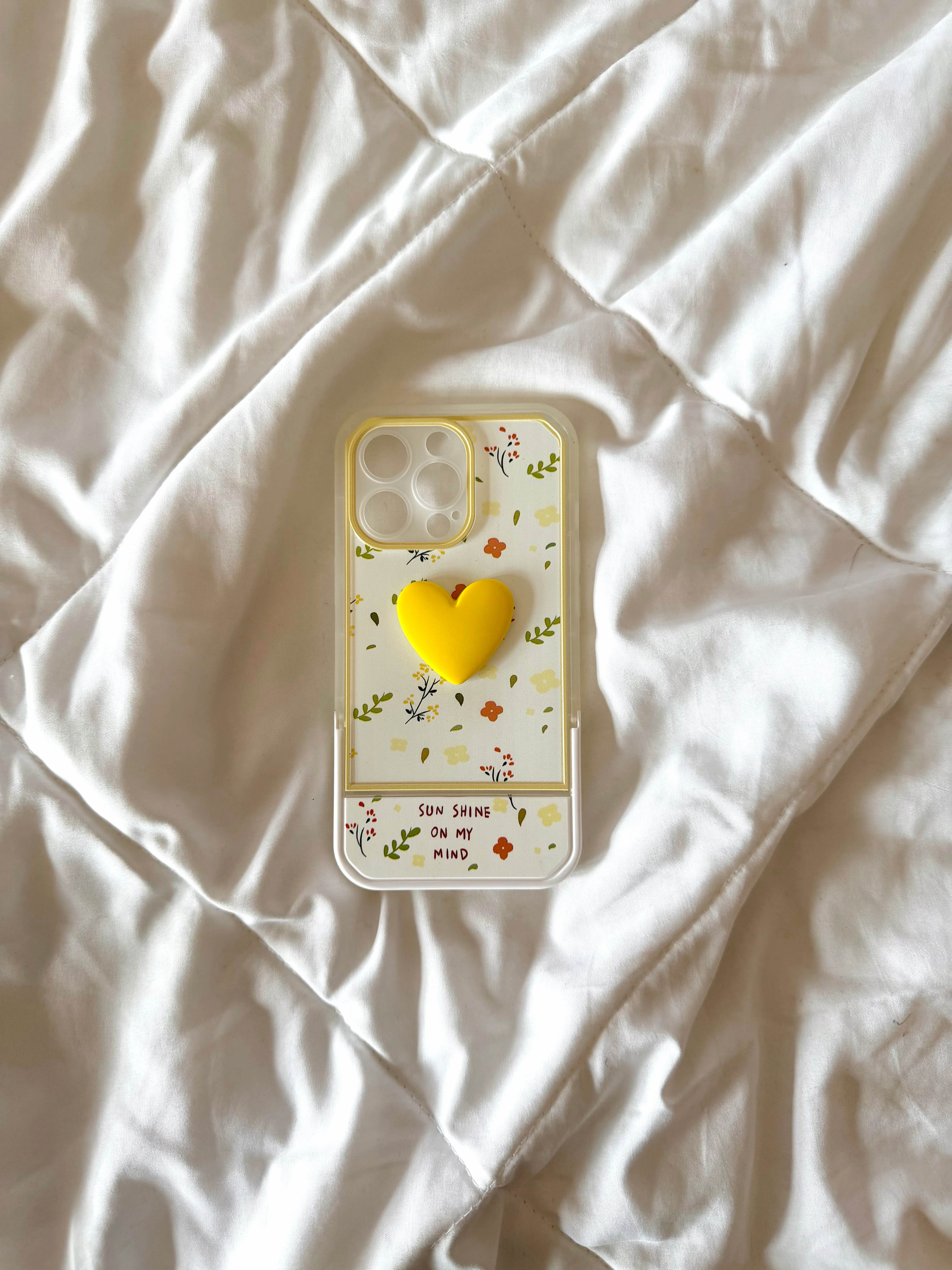 Yellow heart case with stand