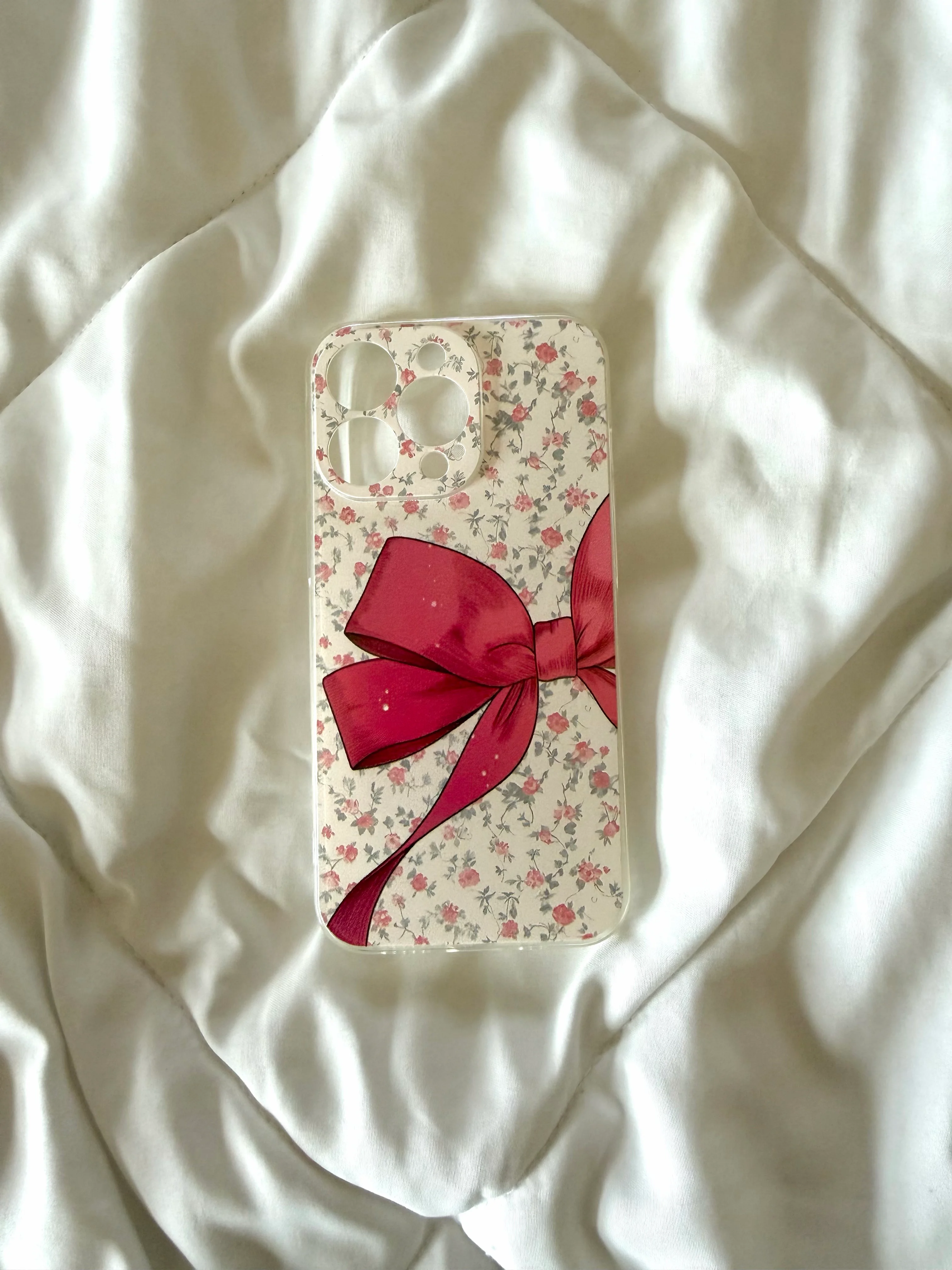 Red bow silicone case