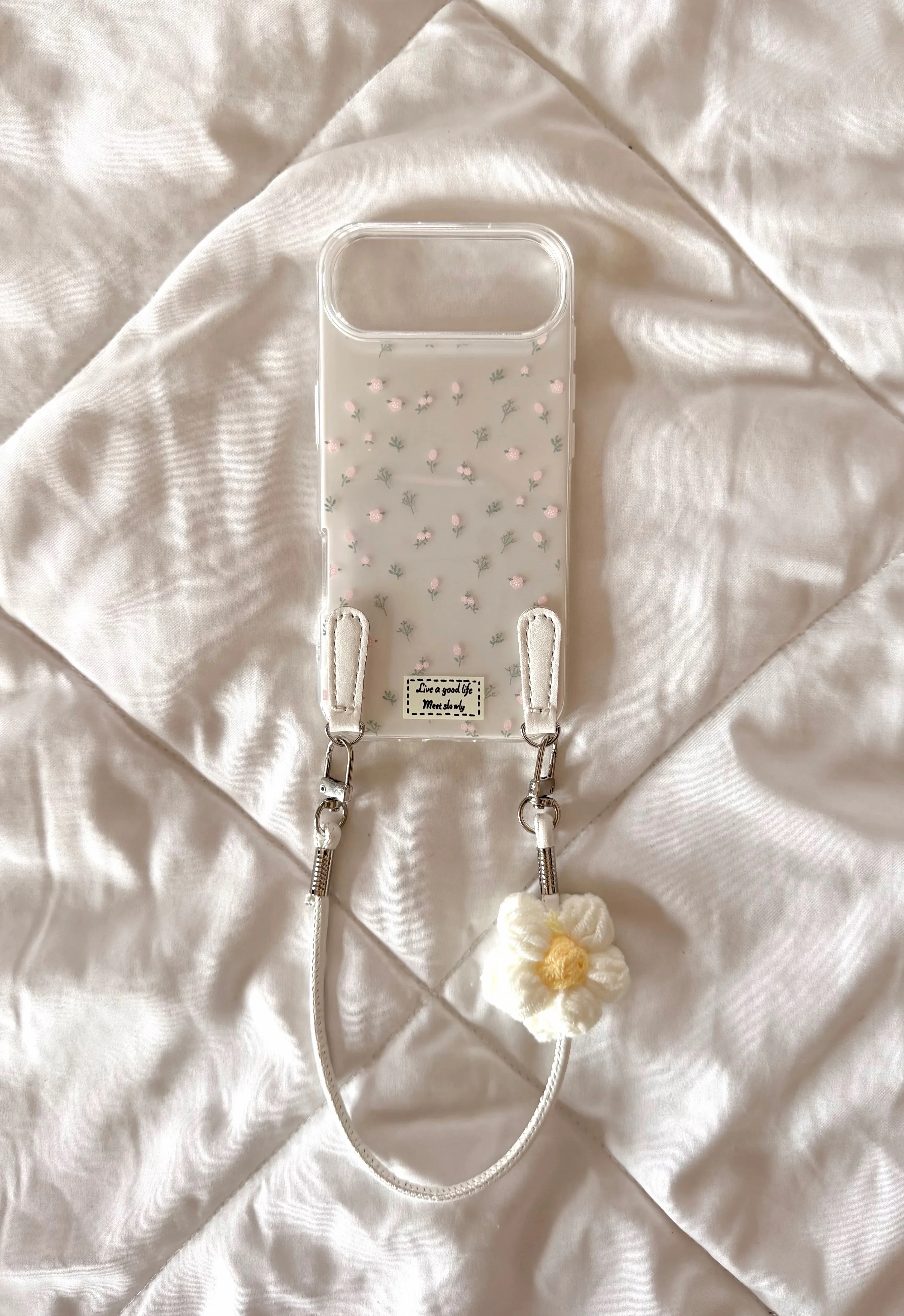 Mini floral phone case with daisy charm (white)