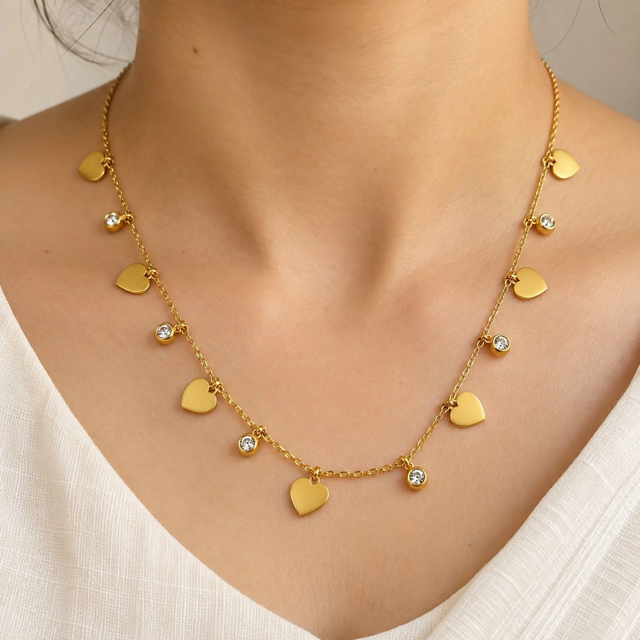 HEART & SPARKLING STONE DROP NECKLACE 1