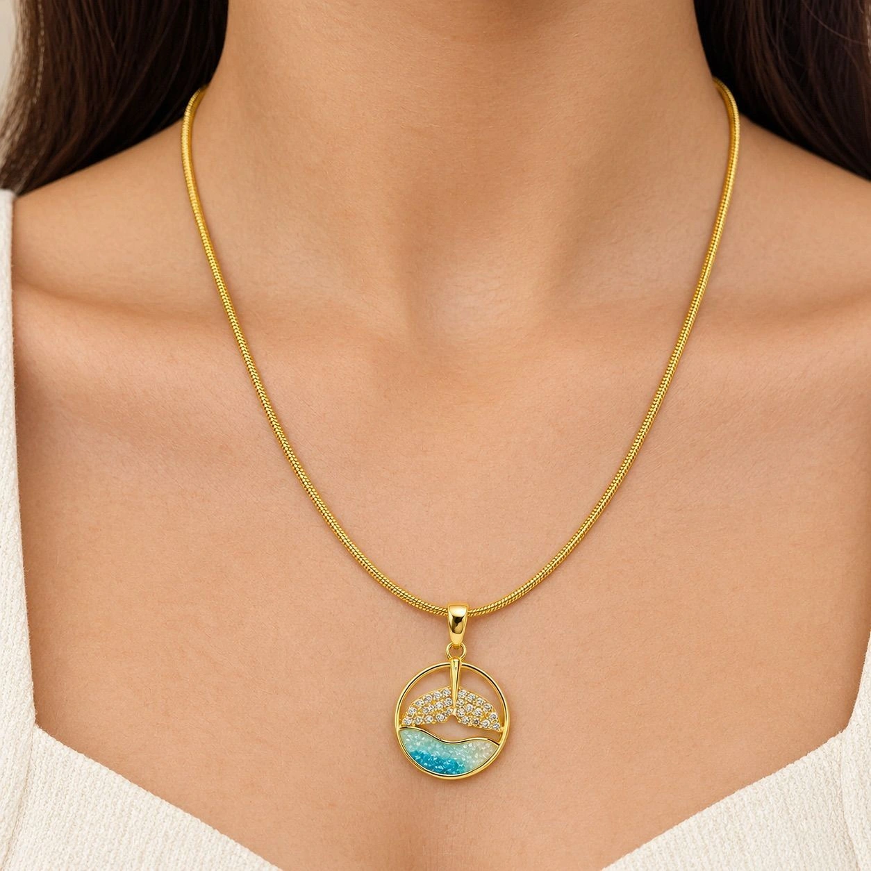 CIRCULAR OCEAN THEMED PENDANT NECKLACE 1