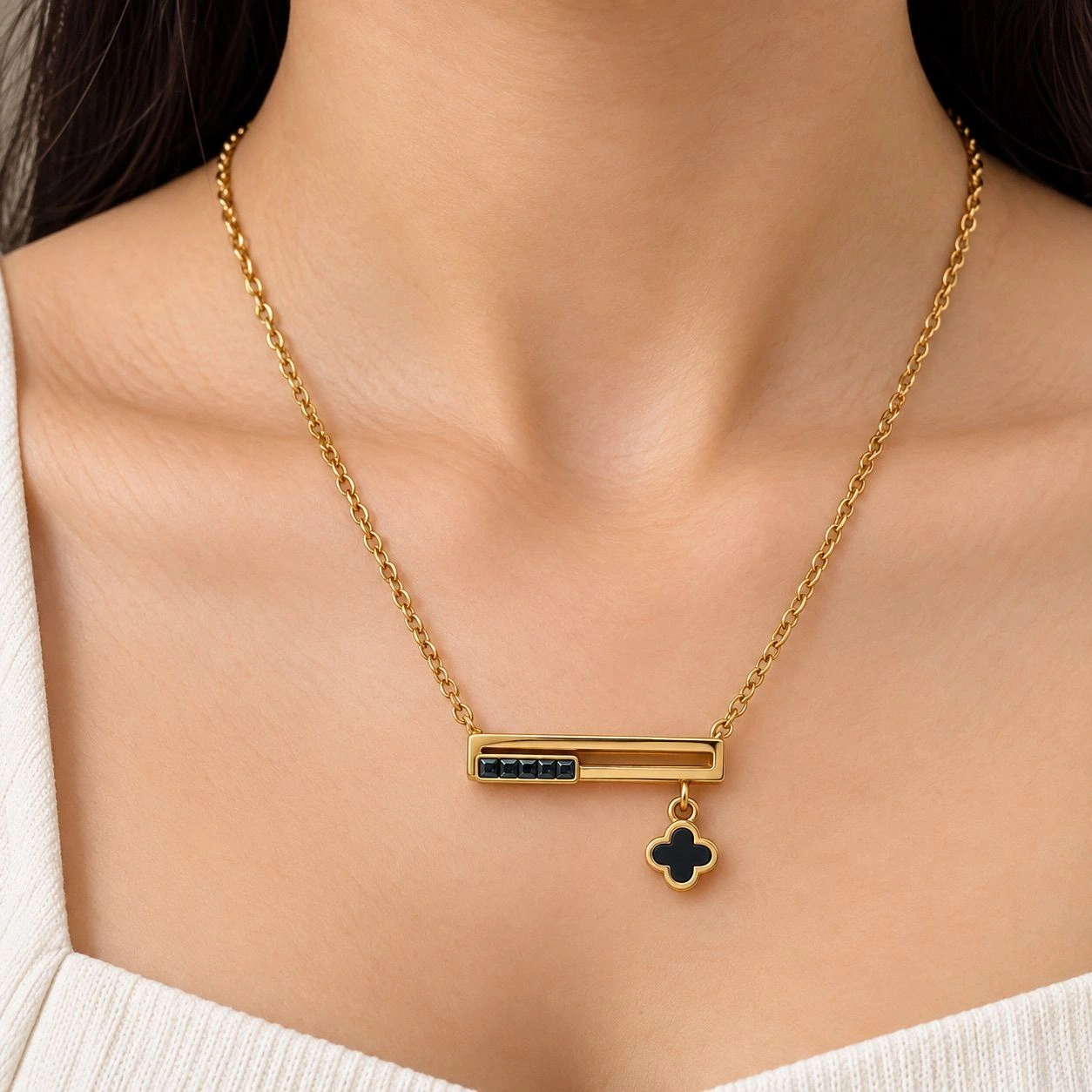 BAR PENDANT WITH A CLOVER CHARM NECKLACE 1
