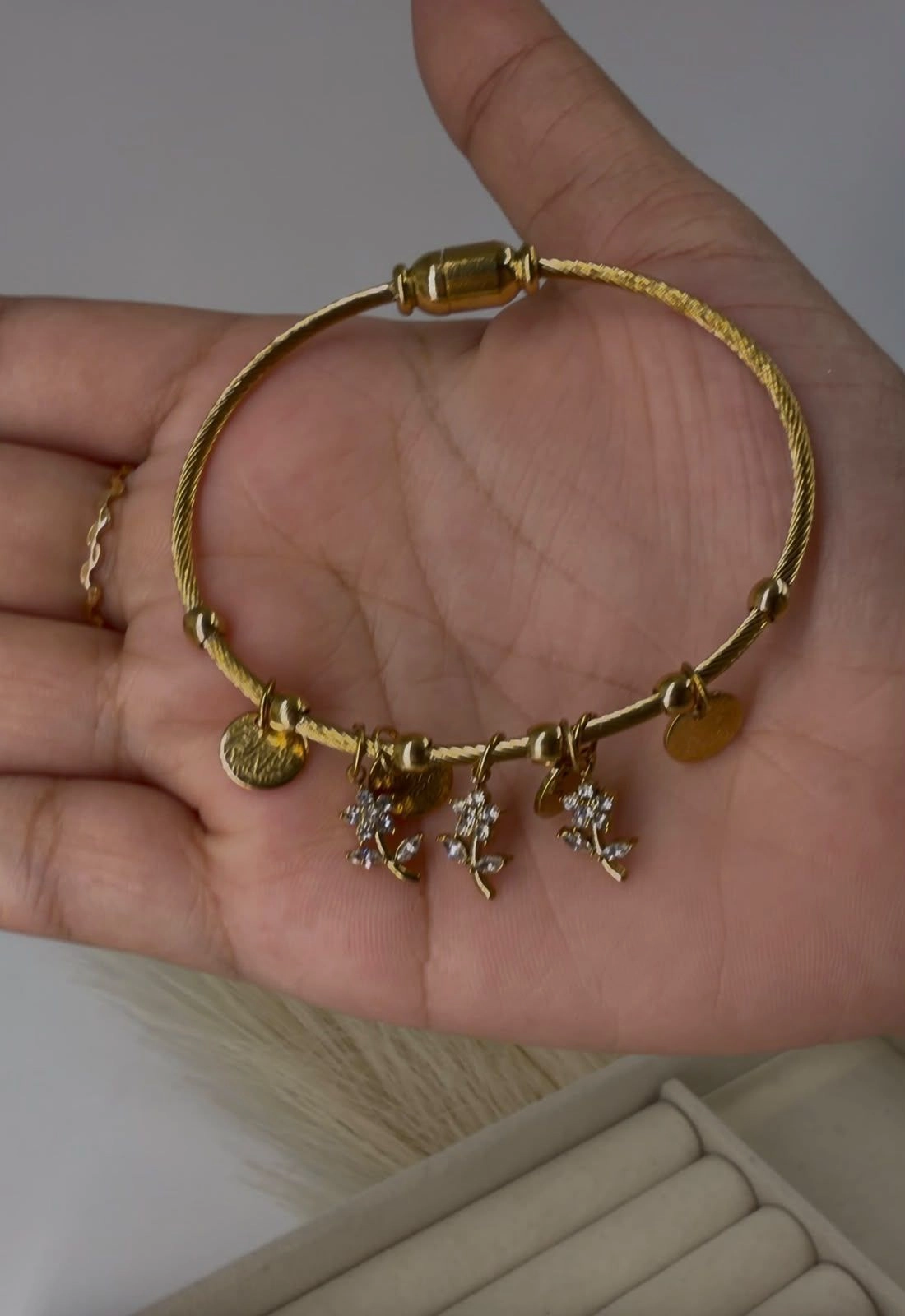 Floral bangle (2.4 regular size) 2