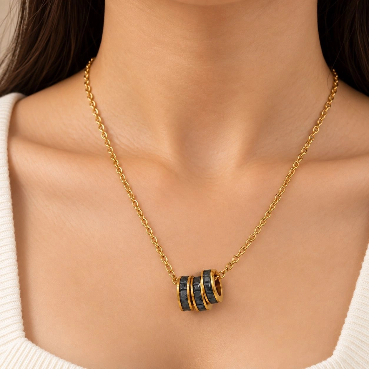 MULTI RING PENDANT NECKLACE 1
