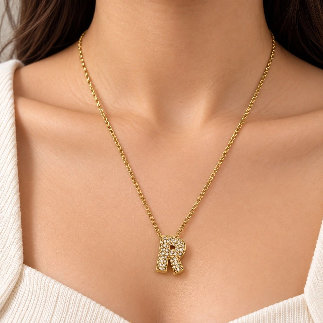 STONE EMBEDDED LETTER R PENDANT NECKLACE 1