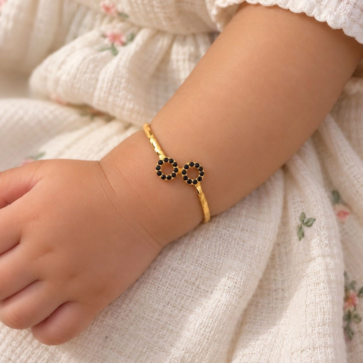 BLACK STONE BANGLE