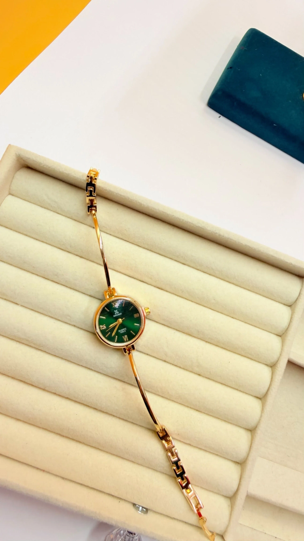 SLEEK WATCH GREEN
