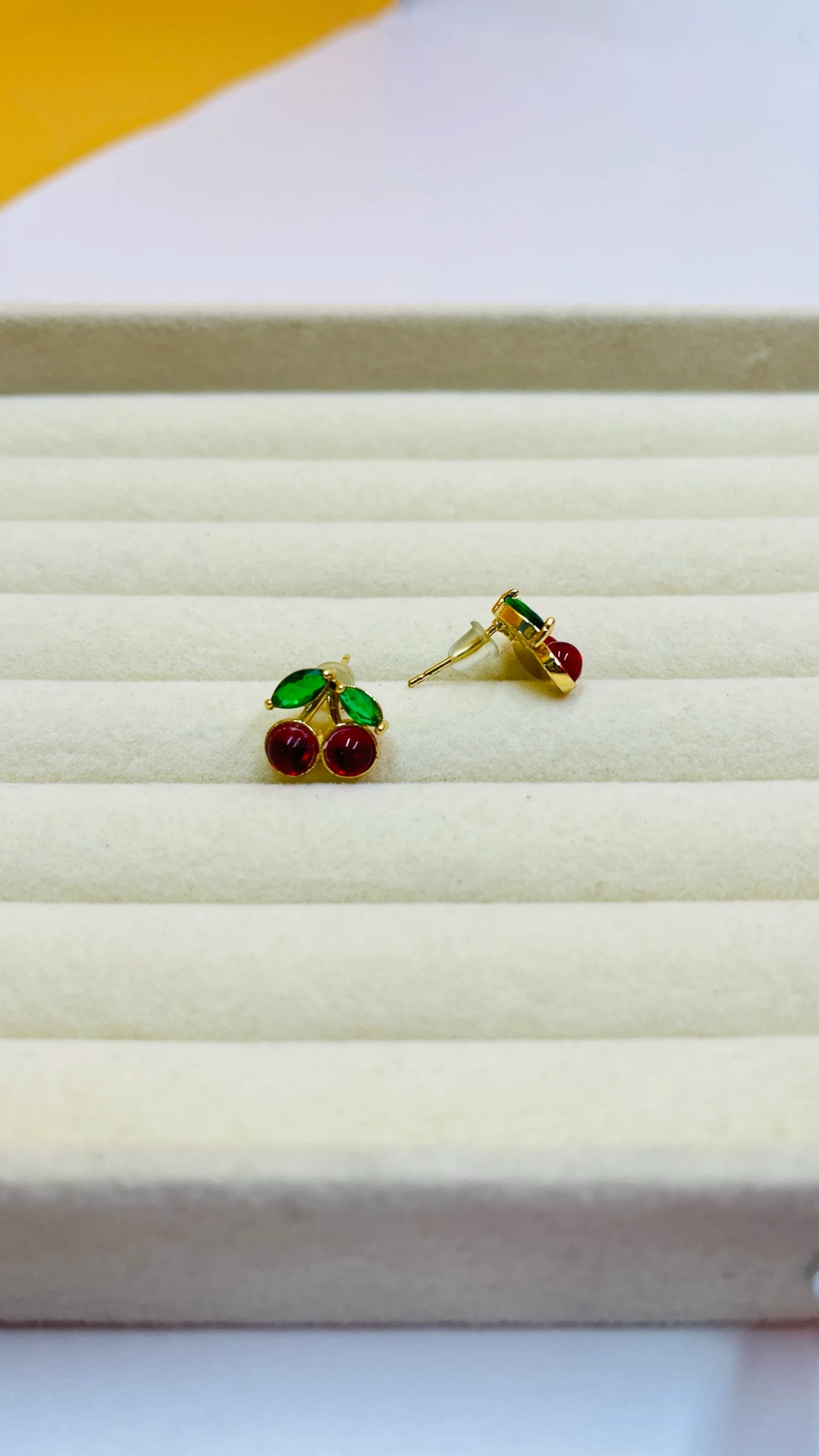 CHERRY EARING 2