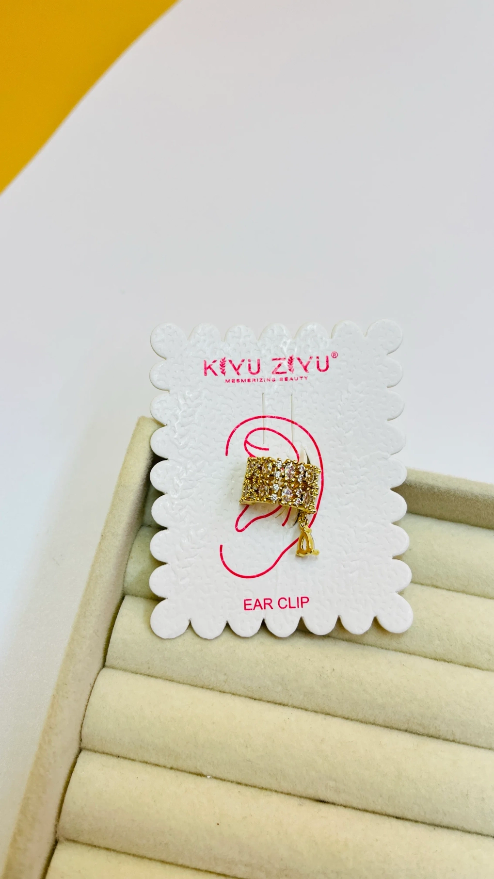 EARCUFF