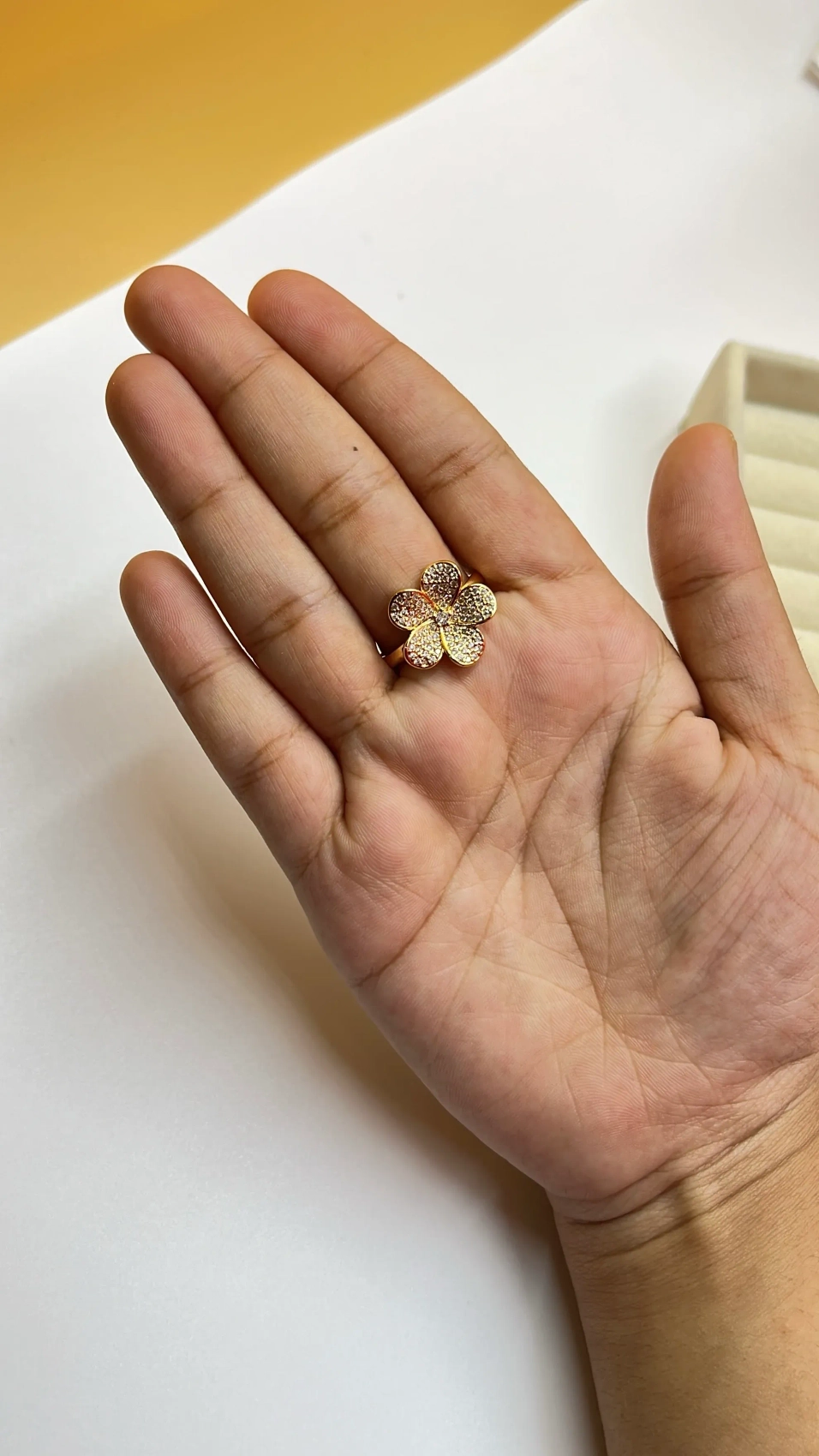FLOWER RING 1