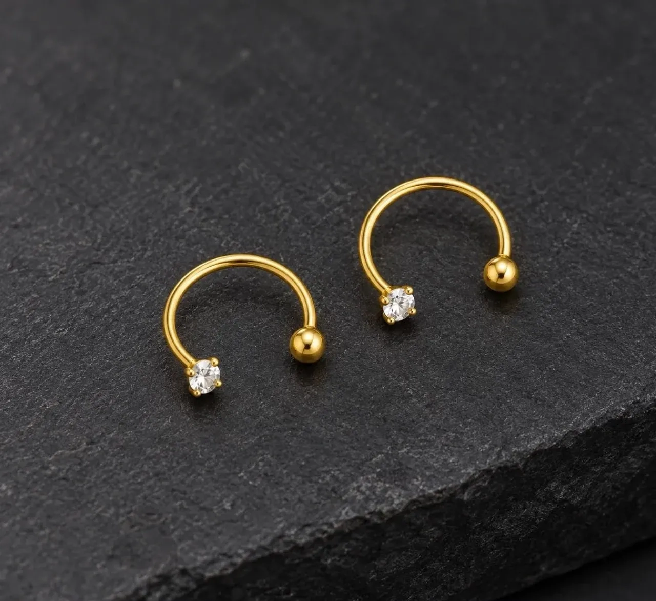 HORSE SHOE STUD